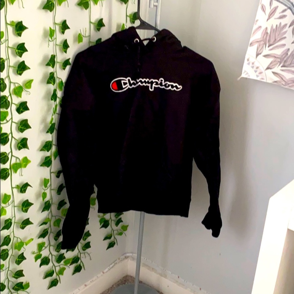 black champion hoodie